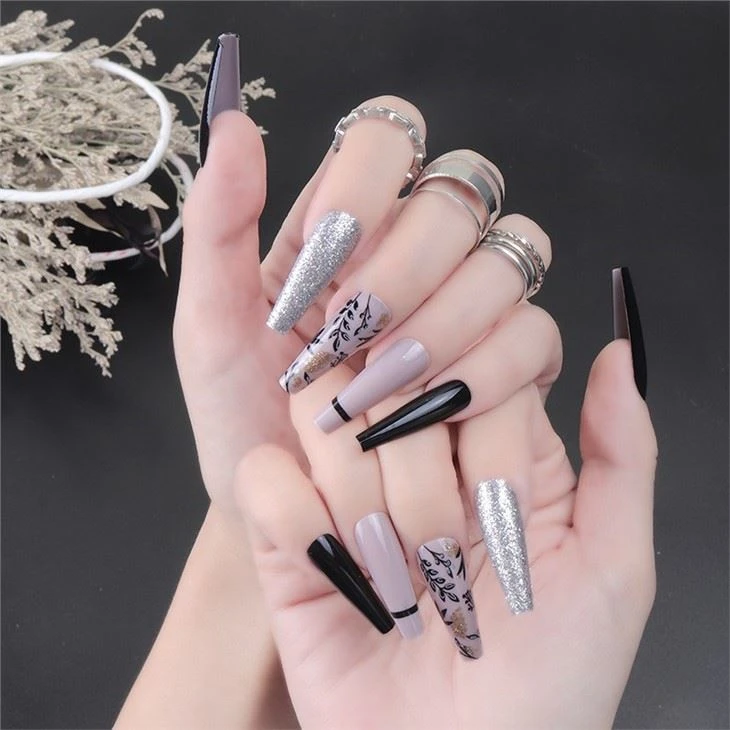 Designer Press On Nails